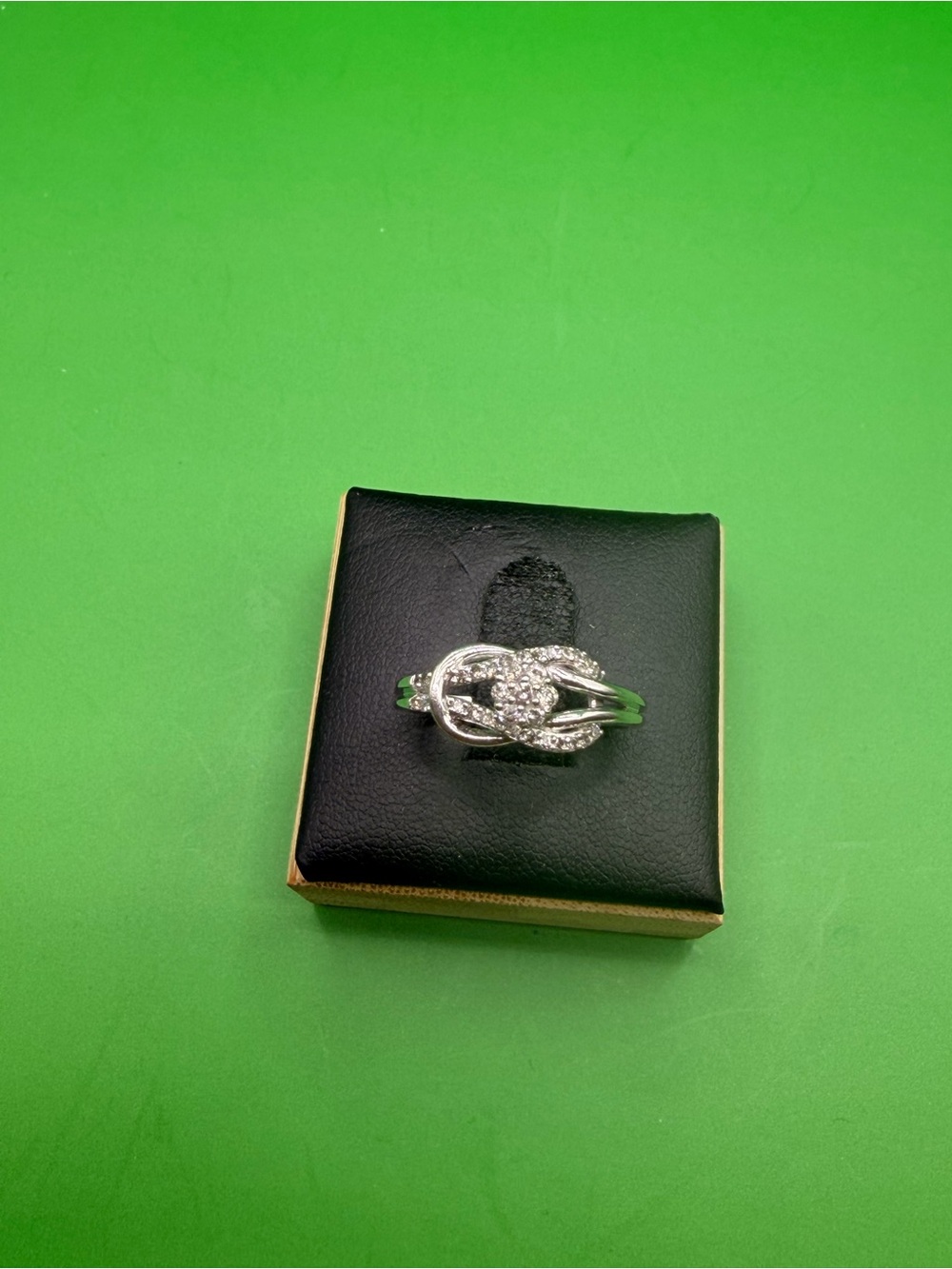 10k White Gold .35 Ctw Diamond Ring Size 7
